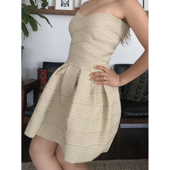 Gracia textured mini dress pleated skirt beige black sweetheart Medium NWT prom‎ - Picture 5 of 11